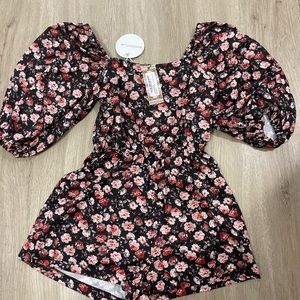 Boohoo playsuit floral print size 4